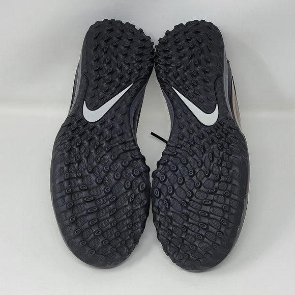 Nike Tiempo Legend 9 Academy Turf Soccer Shoes Youth Size 6Y DA1328-007 New - Picture 10 of 10